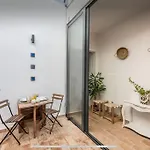 Casa vacanze Traditional Townhouse With Private Patio And Pool