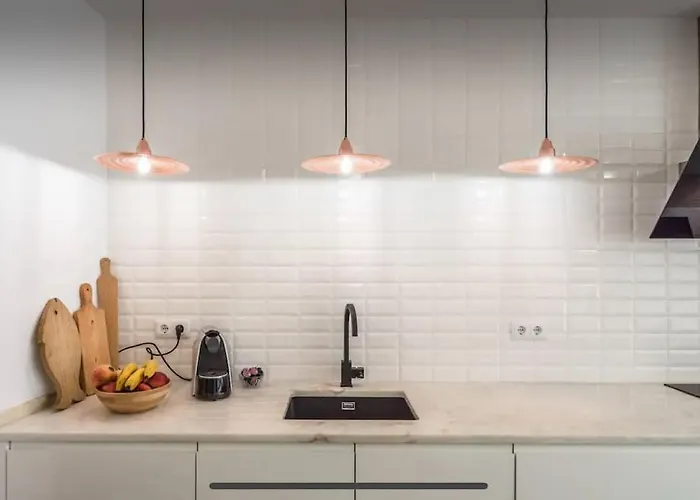 Traditional Townhouse With Private Patio And Pool 別荘 ポルティマン