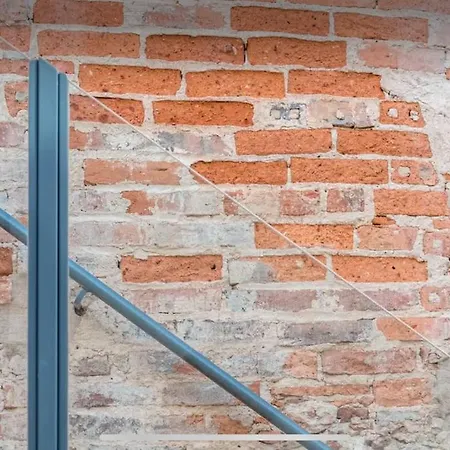 Traditional Townhouse With Private Patio And Pool Σπίτι διακοπών