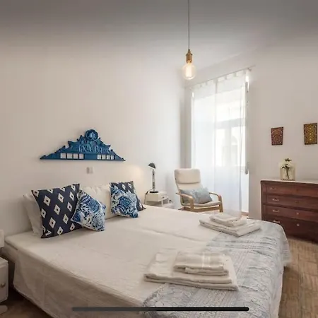 Traditional Townhouse With Private Patio And Pool