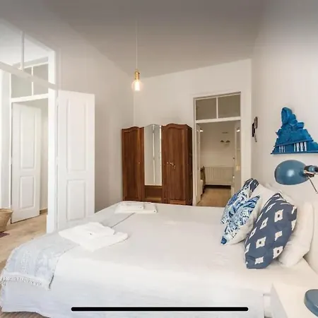 Traditional Townhouse With Private Patio And Pool * ポルティマン