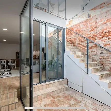 Traditional Townhouse With Private Patio And Pool *