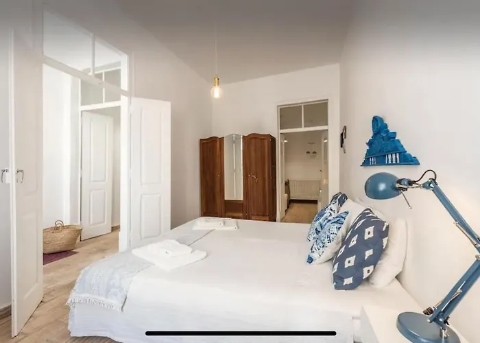 Traditional Townhouse With Private Patio And Pool * Portimão