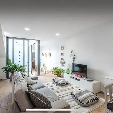 Traditional Townhouse With Private Patio And Pool * Portimao